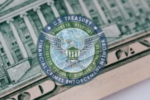 Combat Money Laundering in Real Estate